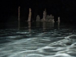 Ríos subterráneos, lagos debajo de la tierra